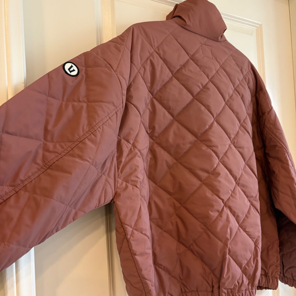 Vuori Echo Women’s Insulated Bomber Jacket – M, NWOT - Picture 11 of 14